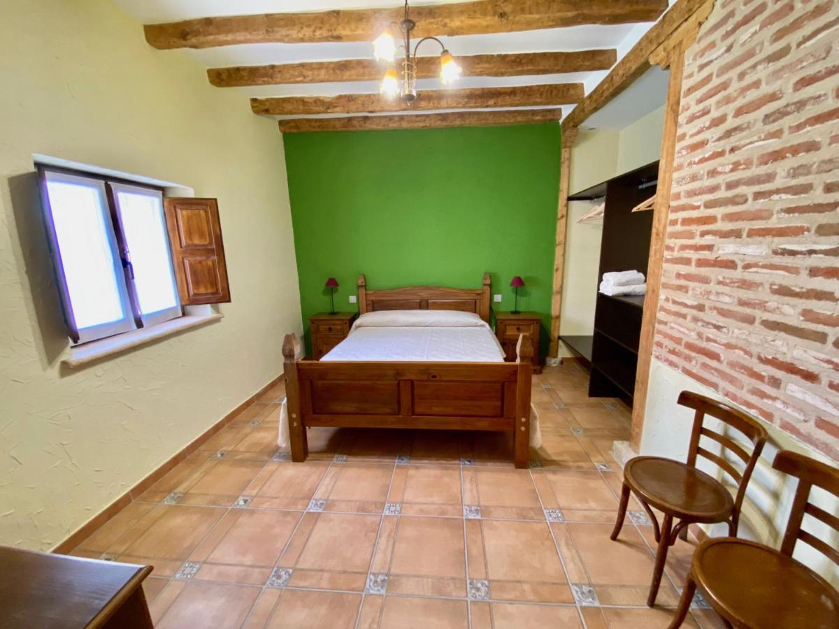 La Parada De Jimena-Casa Rustica Rodeada De Bodegas En รูเอดา ภายนอก รูปภาพ