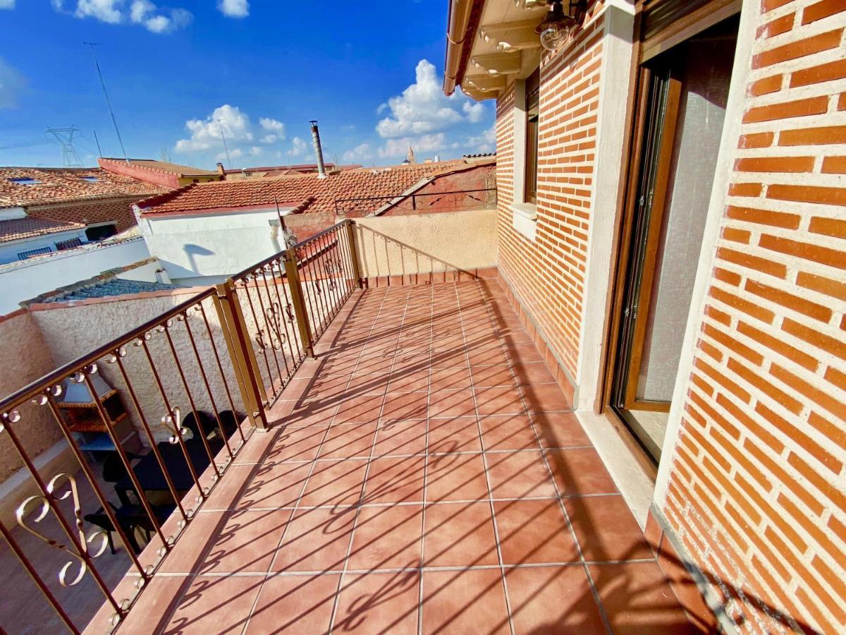 La Parada De Jimena-Casa Rustica Rodeada De Bodegas En รูเอดา ภายนอก รูปภาพ